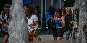 Καιρός: Πιο δροσερός φέτος ο Ιούνιος - «Καμπανάκι» των ειδικών για φωτιές τις επόμενες μέρες Καιρός: Πιο δροσερός φέτος ο Ιούνιος - «Καμπανάκι» των ειδικών για φωτιές τις επόμενες μέρες