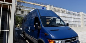 Φυλακές Κορυδαλλού: 8 κρατούμενοι απείλησαν σωφρονιστικό υπάλληλο και πήγαν να μπουν σε άλλη πτέρυγα Φυλακές Κορυδαλλού: 8 κρατούμενοι απείλησαν σωφρονιστικό υπάλληλο και πήγαν να μπουν σε άλλη πτέρυγα