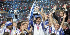 Επετειακό δείπνο 20 χρόνων γεμάτο από... Legends Euro2004 Επετειακό δείπνο 20 χρόνων γεμάτο από... Legends Euro2004