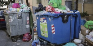 Δήμος Αθηναίων: Έκτακτα μέτρα για τον καύσωνα - Τι πρέπει να κάνουν με τα σκουπίδια οι πολίτες Δήμος Αθηναίων: Έκτακτα μέτρα για τον καύσωνα - Τι πρέπει να κάνουν με τα σκουπίδια οι πολίτες