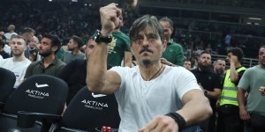 Έχασε τη γάτα του ο Δημήτρης Γιαννακόπουλος - Προσφέρει τεράστια αμοιβή για όποιον τη βρει Έχασε τη γάτα του ο Δημήτρης Γιαννακόπουλος - Προσφέρει τεράστια αμοιβή για όποιον τη βρει