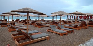 Τι ισχύει για τις παραλίες: Οι απαγορεύσεις για τις ξαπλώστρες και τα πρόστιμα για beach bars Τι ισχύει για τις παραλίες: Οι απαγορεύσεις για τις ξαπλώστρες και τα πρόστιμα για beach bars