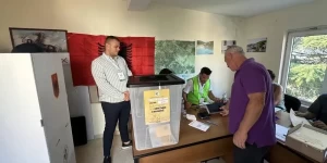 Εκλογές στη Χειμάρρα: Νίκησε ο υποψήφιος του Ράμα, Βαγγέλης Τάβος Εκλογές στη Χειμάρρα: Νίκησε ο υποψήφιος του Ράμα, Βαγγέλης Τάβος