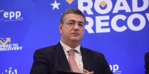 Απόστολος Τζιτζικώστας: Η ΕΕ δίνει ισχυρό μήνυμα για ολοκληρωμένη προσέγγιση για την ανάπτυξη Απόστολος Τζιτζικώστας: Η ΕΕ δίνει ισχυρό μήνυμα για ολοκληρωμένη προσέγγιση για την ανάπτυξη