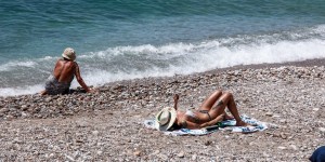 Οι δημοφιλείς ακτές της Αττικής που είναι ακατάλληλες για κολύμπι - Όλη η λίστα Οι δημοφιλείς ακτές της Αττικής που είναι ακατάλληλες για κολύμπι - Όλη η λίστα