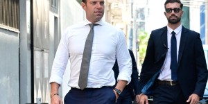 Κασσελάκης: Εξώδικο σε Κ.Ε. και Π.Γ. για τη διαρροή του πόθεν έσχες - Υπογράφει ως «πρόεδρος» Κασσελάκης: Εξώδικο σε Κ.Ε. και Π.Γ. για τη διαρροή του πόθεν έσχες - Υπογράφει ως «πρόεδρος»