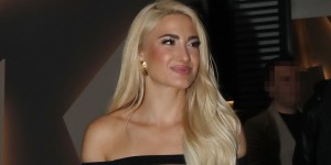 Ιωάννα Τούνη: Ποζάρει σε σκάφος στο ηλιοβασίλεμα και δίνει συμβουλή για τους «μαλ....ες» Ιωάννα Τούνη: Ποζάρει σε σκάφος στο ηλιοβασίλεμα και δίνει συμβουλή για τους «μαλ....ες»