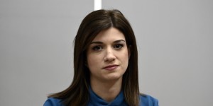 Νέα «πυρά» Νοτοπούλου σε Κασσελάκη: «Έστελνε μηνύματα ενώ έδινα συνέντευξη - Κρύβεται πίσω από τρολ» Νέα «πυρά» Νοτοπούλου σε Κασσελάκη: «Έστελνε μηνύματα ενώ έδινα συνέντευξη - Κρύβεται πίσω από τρολ»