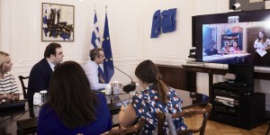 Μητσοτάκης και Πιερρακάκης «μπήκαν» στην ψηφιακή τάξη του Γυμνασίου στη Γαύδο Μητσοτάκης και Πιερρακάκης «μπήκαν» στην ψηφιακή τάξη του Γυμνασίου στη Γαύδο