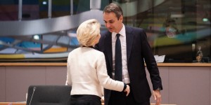 «Καμπανάκι» Μητσοτάκη σε Κομισιόν για τις «ακραίες» τιμές στο ρεύμα - Επιστολή προειδοποίηση «Καμπανάκι» Μητσοτάκη σε Κομισιόν για τις «ακραίες» τιμές στο ρεύμα - Επιστολή προειδοποίηση