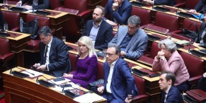 Διχασμένος ο ΣΥΡΙΖΑ και εντός Βουλής: Μύλος με την αντικατάσταση του Συνήγορου του Πολίτη Διχασμένος ο ΣΥΡΙΖΑ και εντός Βουλής: Μύλος με την αντικατάσταση του Συνήγορου του Πολίτη