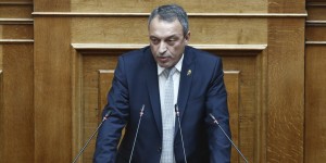 Βουλή: Ομόφωνη εισήγηση για άρση ασυλίας του Βασίλη Στίγκα μετά από μήνυση του Κατσιβαρδά Βουλή: Ομόφωνη εισήγηση για άρση ασυλίας του Βασίλη Στίγκα μετά από μήνυση του Κατσιβαρδά