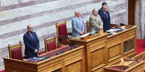 Βουλή: Ενός λεπτού σιγή για τα θύματα της Μικρασιατικής Καταστροφής Βουλή: Ενός λεπτού σιγή για τα θύματα της Μικρασιατικής Καταστροφής
