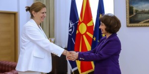 Βόρεια Μακεδονία: Η ελληνίδα πρέσβης στην πρόεδρο της χώρας για Πρέσπες και διμερείς σχέσεις Βόρεια Μακεδονία: Η ελληνίδα πρέσβης στην πρόεδρο της χώρας για Πρέσπες και διμερείς σχέσεις
