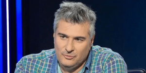 Μωραΐτης για Κασσελάκη: Τον έδιωξαν με τις κλωτσιές και τώρα τον λένε Τραμπ των Βαλκανίων Μωραΐτης για Κασσελάκη: Τον έδιωξαν με τις κλωτσιές και τώρα τον λένε Τραμπ των Βαλκανίων