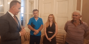 Κωνσταντινούπολη: Τέλος καλό, όλα καλά για τον κύριο Δημήτρη - Συγκινητικές στιγμές στο ελληνικό προξενείο Κωνσταντινούπολη: Τέλος καλό, όλα καλά για τον κύριο Δημήτρη - Συγκινητικές στιγμές στο ελληνικό προξενείο