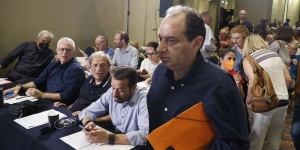 ΣΥΡΙΖΑ: Επεισοδιακή Κ.Ε. με νικητές «87», Σπίρτζη – Το «ναι» για το πόθεν έσχες που «άναψε φωτιές» ΣΥΡΙΖΑ: Επεισοδιακή Κ.Ε. με νικητές «87», Σπίρτζη – Το «ναι» για το πόθεν έσχες που «άναψε φωτιές»