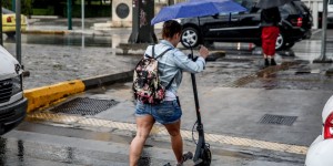 Άστατος καιρός με καταιγίδες και πτώση της θερμοκρασίας - Τί ώρα θα βρέξει στην Αθήνα Άστατος καιρός με καταιγίδες και πτώση της θερμοκρασίας - Τί ώρα θα βρέξει στην Αθήνα
