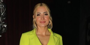 Τούνη: «Οι γελοίοι στα πάνελ πληρώνεστε για την κιτρινίλα;» Μικρούτσικος: «Αυτό το τέρας λέει τέρατα» Τούνη: «Οι γελοίοι στα πάνελ πληρώνεστε για την κιτρινίλα;» Μικρούτσικος: «Αυτό το τέρας λέει τέρατα»