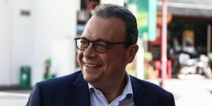 Σωκράτης Φάμελλος: Παράθυρο διαλόγου με το ΠΑΣΟΚ άνοιξε ο υποψήφιος πρόεδρος του ΣΥΡΙΖΑ Σωκράτης Φάμελλος: Παράθυρο διαλόγου με το ΠΑΣΟΚ άνοιξε ο υποψήφιος πρόεδρος του ΣΥΡΙΖΑ