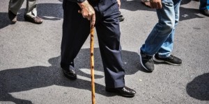 Χωρίς ηλικιακό όριο η ενίσχυση των 250 ευρώ στους συνταξιούχους ΑμεΑ Χωρίς ηλικιακό όριο η ενίσχυση των 250 ευρώ στους συνταξιούχους ΑμεΑ