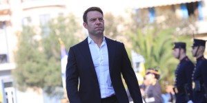 Σουρεάλ καταστάσεις στη Βουλή: Ο Κασσελάκης «αποσύρει» τις υπογραφές από την πρόταση ΣΥΡΙΖΑ Σουρεάλ καταστάσεις στη Βουλή: Ο Κασσελάκης «αποσύρει» τις υπογραφές από την πρόταση ΣΥΡΙΖΑ