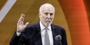 Οι Σπερς αποκάλυψαν το πρόβλημα υγείας του Γκρεγκ Πόποβιτς Οι Σπερς αποκάλυψαν το πρόβλημα υγείας του Γκρεγκ Πόποβιτς
