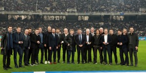 Βραβεύθηκαν οι Legends του 2004 - Ντέμης: «Η μοναδική φορά που ζήλεψα και ήθελα να παίξω» Βραβεύθηκαν οι Legends του 2004 - Ντέμης: «Η μοναδική φορά που ζήλεψα και ήθελα να παίξω»