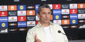 Ανοίγει τα χαρτιά του ο Ραζβάν Λουτσέσκου - Οι Ρουμάνοι γράφουν για το σχέδιο του πατέρα του Ανοίγει τα χαρτιά του ο Ραζβάν Λουτσέσκου - Οι Ρουμάνοι γράφουν για το σχέδιο του πατέρα του