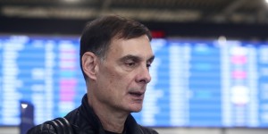 Μπαρτζώκας: «Πρέπει να είμαστε πεινασμένοι σε κάθε ματς, να παίζουμε στα κόκκινα» Μπαρτζώκας: «Πρέπει να είμαστε πεινασμένοι σε κάθε ματς, να παίζουμε στα κόκκινα»