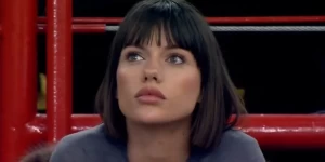 Ποια είναι η μυστηριώδης μελαχρινή που... τρέλανε το ΣΕΦ (vid) Ποια είναι η μυστηριώδης μελαχρινή που... τρέλανε το ΣΕΦ (vid)