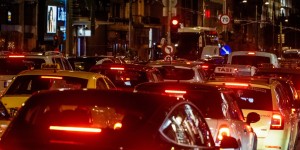 Αποκαταστάθηκε η κυκλοφορία στο κέντρο της Αθήνας Αποκαταστάθηκε η κυκλοφορία στο κέντρο της Αθήνας