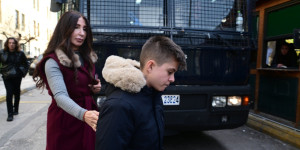 Παραιτήθηκε η δικηγόρος της Ειρήνης Μουρτζούκου - «Δυσχέρεια συνεργασίας με την εντολέα μου» Παραιτήθηκε η δικηγόρος της Ειρήνης Μουρτζούκου - «Δυσχέρεια συνεργασίας με την εντολέα μου»