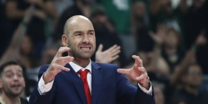 Σπανούλης: «Όλοι ξέρουν τι σημαίνει για μένα ο Ολυμπιακός» Σπανούλης: «Όλοι ξέρουν τι σημαίνει για μένα ο Ολυμπιακός»