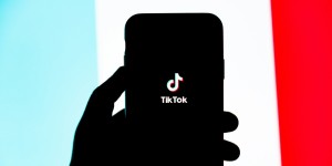 TikTok: Ποιο hashtag με εκατομμύρια views απαγορεύτηκε παγκοσμίως και γιατί TikTok: Ποιο hashtag με εκατομμύρια views απαγορεύτηκε παγκοσμίως και γιατί
