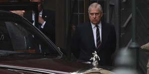 Αποκαλύφθηκε το όνομα του Κινέζου «κατασκόπου» που φέρεται να συνδέεται με τον πρίγκιπα Άντριου Αποκαλύφθηκε το όνομα του Κινέζου «κατασκόπου» που φέρεται να συνδέεται με τον πρίγκιπα Άντριου