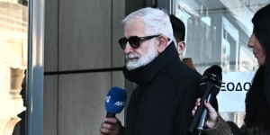 Δίκη Φιλιππίδη: Κατάθεση-σοκ της Ανδρομάχης Δαυλού - «Ανέβηκε πάνω της αλλά κατάφερε να ξεφύγει» Δίκη Φιλιππίδη: Κατάθεση-σοκ της Ανδρομάχης Δαυλού - «Ανέβηκε πάνω της αλλά κατάφερε να ξεφύγει»