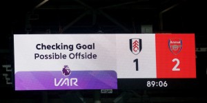Αλλαγές αλά NBA στο Carabao Cup: Οι διαιτητές θα ανακοινώνουν στα μεγάφωνα τις αποφάσεις του VAR Αλλαγές αλά NBA στο Carabao Cup: Οι διαιτητές θα ανακοινώνουν στα μεγάφωνα τις αποφάσεις του VAR