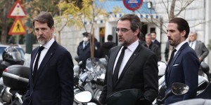 Στο ΣτΕ την Τρίτη η προσφυγή καθηγητή για το επίθετο Ντε Γκρες - Ζητά να κριθεί αντισυνταγματικό Στο ΣτΕ την Τρίτη η προσφυγή καθηγητή για το επίθετο Ντε Γκρες - Ζητά να κριθεί αντισυνταγματικό