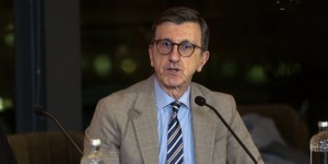 «Πατσαβούρα η παλαιστινιακή σημαία»: Οργισμένες αντιδράσεις κατά του Άρη Πορτοσάλτε «Πατσαβούρα η παλαιστινιακή σημαία»: Οργισμένες αντιδράσεις κατά του Άρη Πορτοσάλτε