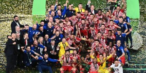 Globe Soccer: Ομάδα αποκάλυψη για το 2024 ο Ολυμπιακός - Το βραβείο παρέλαβε ο Βαγγέλης Μαρινάκης Globe Soccer: Ομάδα αποκάλυψη για το 2024 ο Ολυμπιακός - Το βραβείο παρέλαβε ο Βαγγέλης Μαρινάκης