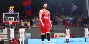 Ολυμπιακός: Εκτός και ο Μιλουτίνοφ με Αρμάνι, με Μενσά για πρώτη φορά η αποστολή για Μιλάνο Ολυμπιακός: Εκτός και ο Μιλουτίνοφ με Αρμάνι, με Μενσά για πρώτη φορά η αποστολή για Μιλάνο
