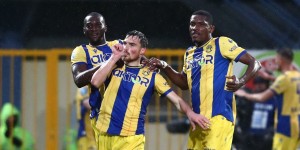 Πώς διαμορφώθηκε η βαθμολογία της Super League μετά την ήττα του Άρη και τη νίκη του ΟΦΗ Πώς διαμορφώθηκε η βαθμολογία της Super League μετά την ήττα του Άρη και τη νίκη του ΟΦΗ