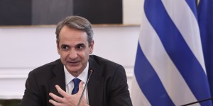 Μητσοτάκης κατά Μασκ: Παγκόσμιοι οικονομικοί παράγοντες διεκδικούν ρόλο διαμορφωτή της κοινής γνώμης Μητσοτάκης κατά Μασκ: Παγκόσμιοι οικονομικοί παράγοντες διεκδικούν ρόλο διαμορφωτή της κοινής γνώμης