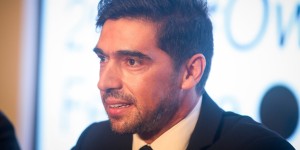 Αμπέλ Φερέιρα: «Ο Κλοπ κέρδισε λιγότερους τίτλους από εμένα» Αμπέλ Φερέιρα: «Ο Κλοπ κέρδισε λιγότερους τίτλους από εμένα»