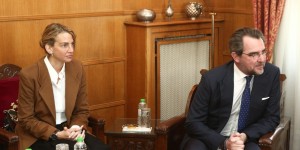 Νικόλαος - Χρυσή: Με τις κορώνες Κωνσταντίνου και Άννας Μαρίας ο γάμος - Όλες οι λεπτομέρειες Νικόλαος - Χρυσή: Με τις κορώνες Κωνσταντίνου και Άννας Μαρίας ο γάμος - Όλες οι λεπτομέρειες