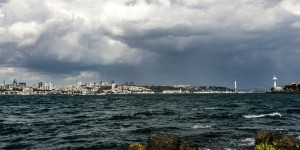 Ανησυχία για τσουνάμι στην Κωνσταντινούπολη: «Αν γίνει σεισμός θα φτάσει τα 7 μέτρα» λέει γεωλόγος Ανησυχία για τσουνάμι στην Κωνσταντινούπολη: «Αν γίνει σεισμός θα φτάσει τα 7 μέτρα» λέει γεωλόγος