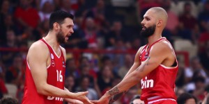 Κύπελλο Ελλάδας: Απολαυστικοί Φουρνιέ και Παπανικολάου σε μαθήματα ξένων γλωσσών! Κύπελλο Ελλάδας: Απολαυστικοί Φουρνιέ και Παπανικολάου σε μαθήματα ξένων γλωσσών!