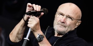 Φιλ Κόλινς: «Έχω αρρωστήσει πολύ σοβαρά - Είναι σοκαριστικό να μην μπορώ να παίξω ντραμς» Φιλ Κόλινς: «Έχω αρρωστήσει πολύ σοβαρά - Είναι σοκαριστικό να μην μπορώ να παίξω ντραμς»