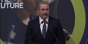 Mega πρόγραμμα υποτροφιών ανακοίνωσε η AKTOR - Εξάρχου: «Να επιστρέψουν λαμπρά μυαλά στην Ελλάδα» Mega πρόγραμμα υποτροφιών ανακοίνωσε η AKTOR - Εξάρχου: «Να επιστρέψουν λαμπρά μυαλά στην Ελλάδα»